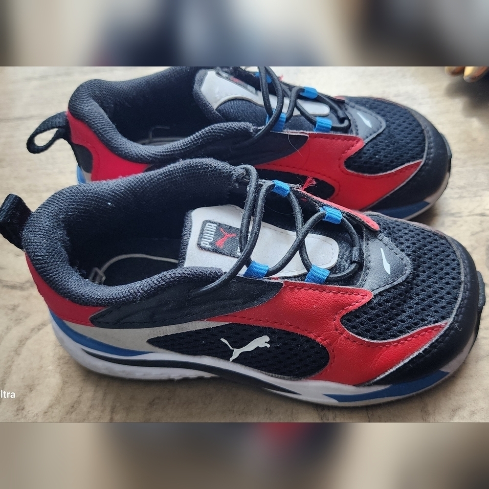 Puma Kids Black and Red Sneakers - Picture 3 of 6